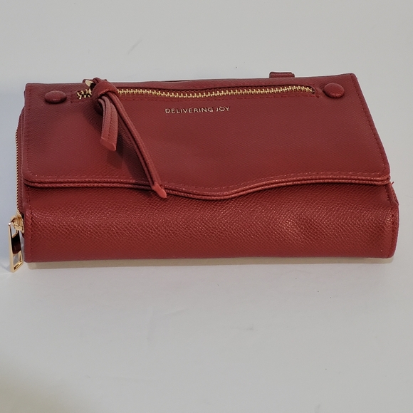 LC Shop Crossbody Wallet - Picture 3 of 10